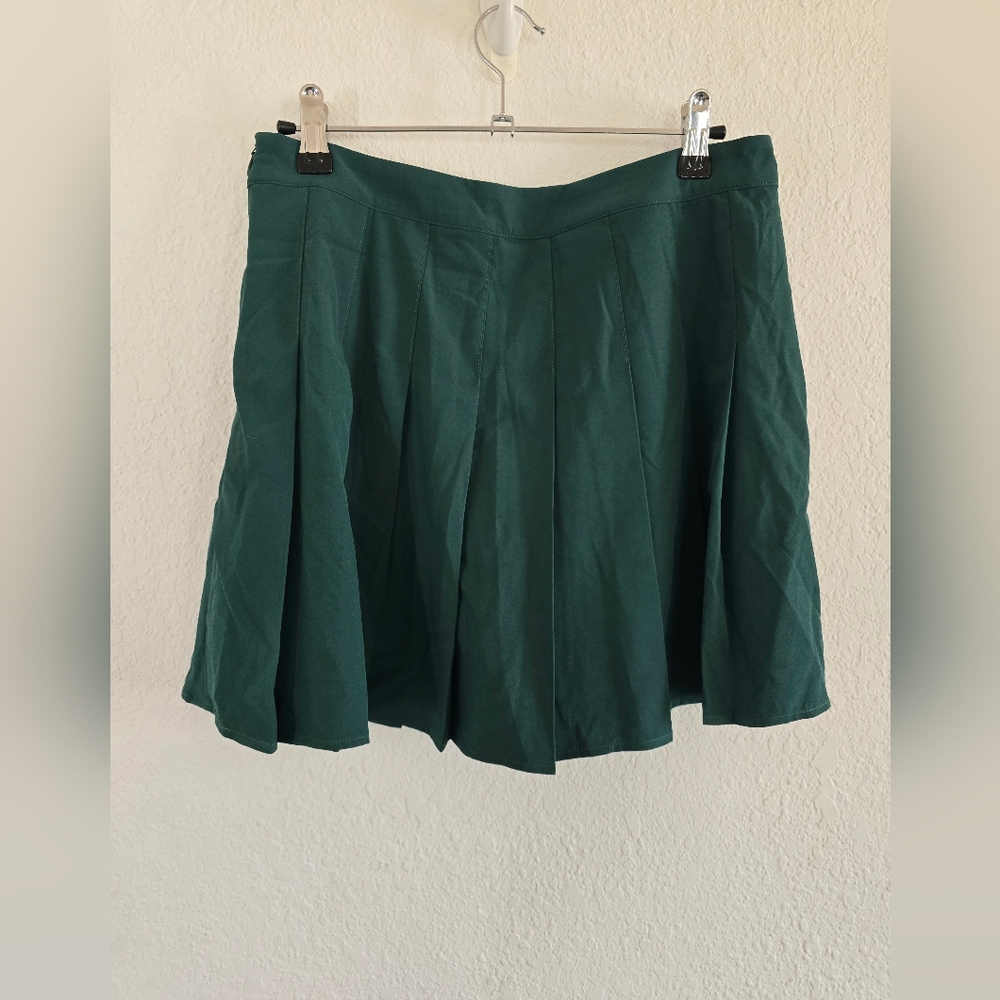 HALARA Dark Green Pleated Mini Skirt